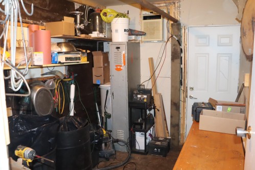 Large cold storage/meat locker - 56 4204 47St., Wetaskiwin, AB - Indoor Photo Showing Basement