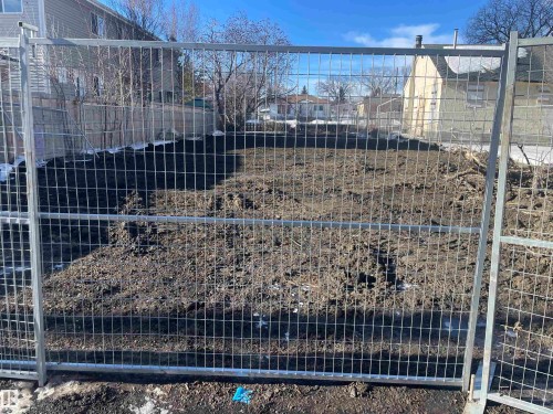 12207 127 Street, Edmonton, AB 