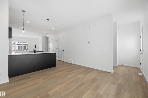 276 Chappelle Drive, Edmonton, AB - Indoor Photo Showing Other Room