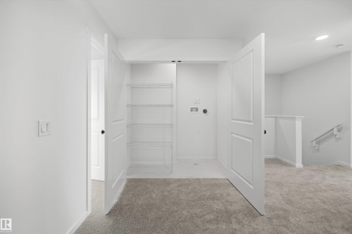 276 Chappelle Drive, Edmonton, AB - Indoor Photo Showing Other Room