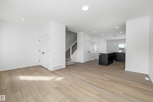 276 Chappelle Drive, Edmonton, AB - Indoor Photo Showing Other Room