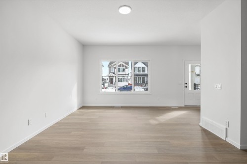 276 Chappelle Drive, Edmonton, AB - Indoor Photo Showing Other Room