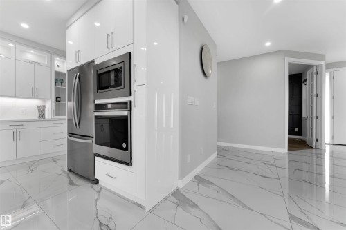 12603 44 Street, Edmonton, AB - Indoor Photo Showing Kitchen