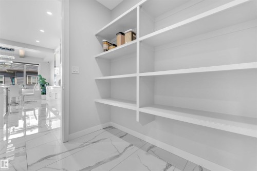 12603 44 Street, Edmonton, AB - Indoor With Storage