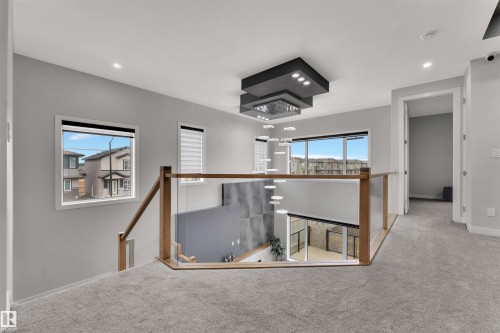 12603 44 Street, Edmonton, AB - Indoor Photo Showing Other Room