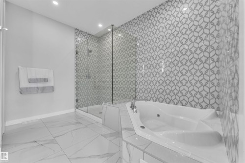 12603 44 Street, Edmonton, AB - Indoor Photo Showing Bathroom