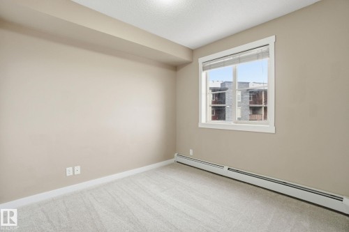 316 3315 James Mowatt Trail, Edmonton, AB - Indoor Photo Showing Other Room
