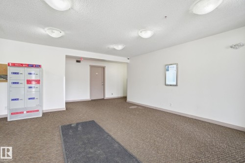316 3315 James Mowatt Trail, Edmonton, AB - Indoor Photo Showing Other Room