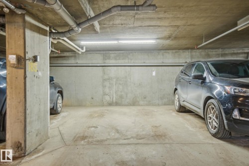 316 3315 James Mowatt Trail, Edmonton, AB - Indoor Photo Showing Garage
