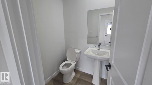 Mainfloor 338 Munn Way, Leduc, AB - Indoor Photo Showing Bathroom