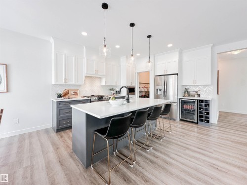 97 Joyal Way, St. Albert, AB - Indoor Photo Showing Kitchen With Upgraded Kitchen