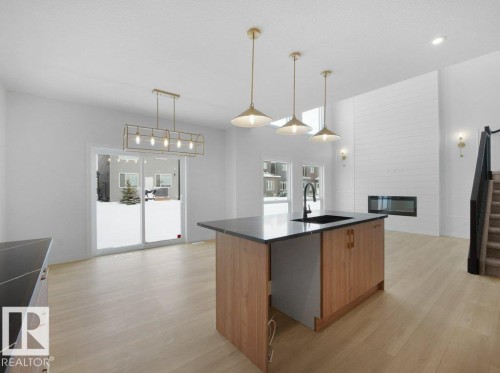 3314 Chickadee Dr, Edmonton, AB - Indoor Photo Showing Kitchen