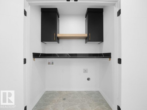 3314 Chickadee Dr, Edmonton, AB - Indoor Photo Showing Other Room