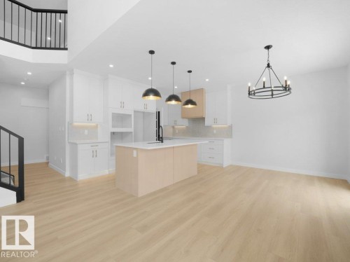 3322 Chickadee Drive, Edmonton, AB - Indoor Photo Showing Kitchen