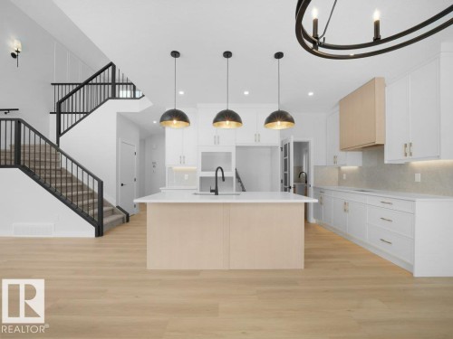 3322 Chickadee Drive, Edmonton, AB - Indoor Photo Showing Kitchen With Upgraded Kitchen