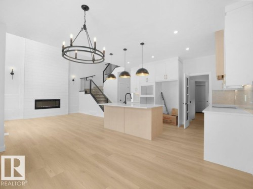 3322 Chickadee Drive, Edmonton, AB - Indoor Photo Showing Kitchen