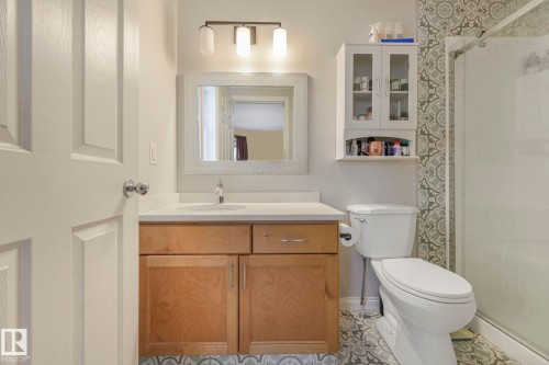 116 Castle Drive, Edmonton, AB - Indoor Photo Showing Bathroom
