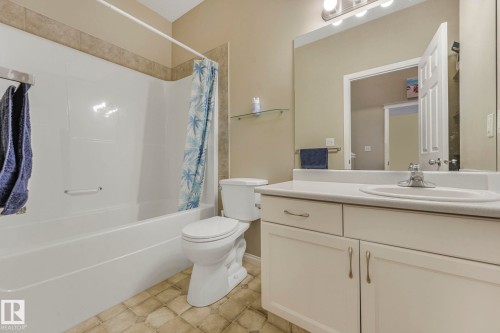 116 Castle Drive, Edmonton, AB - Indoor Photo Showing Bathroom