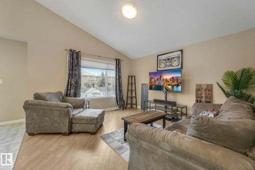 116 Castle Drive, Edmonton, AB - Indoor Photo Showing Living Room