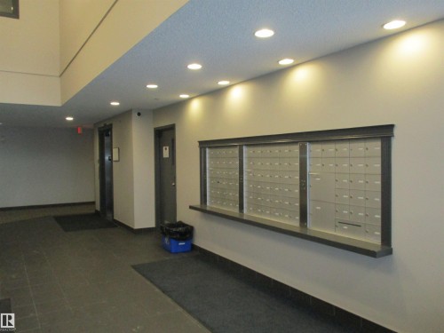 Lobby with recessed lighting and a textured ceiling - 3309 9351 Simpson Drive, Edmonton, AB - Indoor Photo Showing Other Room