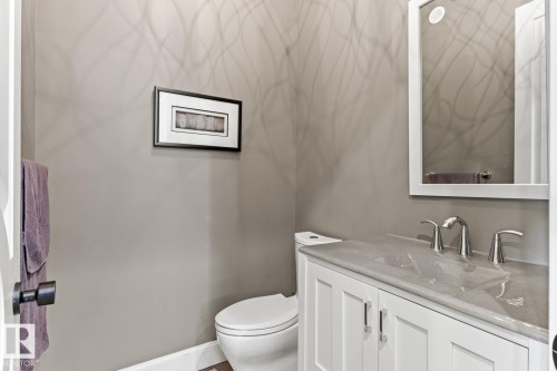 7216 156 Street, Edmonton, AB - Indoor Photo Showing Bathroom