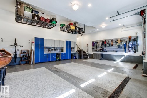 7216 156 Street, Edmonton, AB - Indoor Photo Showing Garage