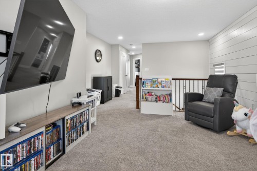 775 Berg Loop, Leduc, AB - Indoor