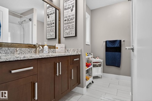 775 Berg Loop, Leduc, AB - Indoor Photo Showing Bathroom