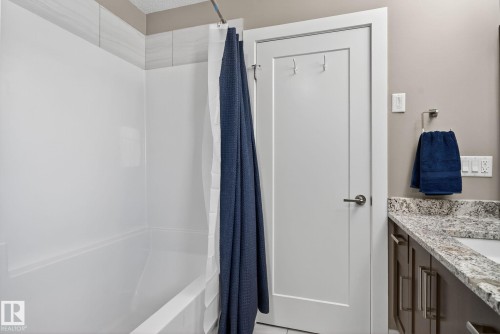 775 Berg Loop, Leduc, AB - Indoor Photo Showing Bathroom
