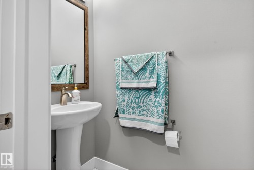 775 Berg Loop, Leduc, AB - Indoor Photo Showing Bathroom