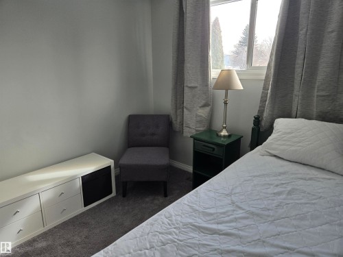 6 Dunewood Place, St. Albert, AB - Indoor Photo Showing Bedroom