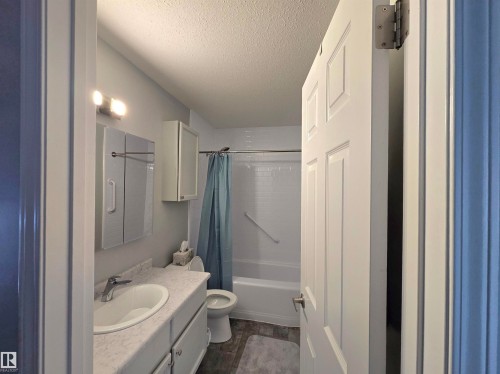 6 Dunewood Place, St. Albert, AB - Indoor Photo Showing Bathroom