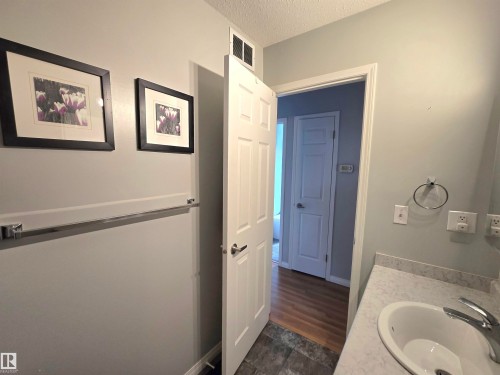 6 Dunewood Place, St. Albert, AB - Indoor Photo Showing Bathroom