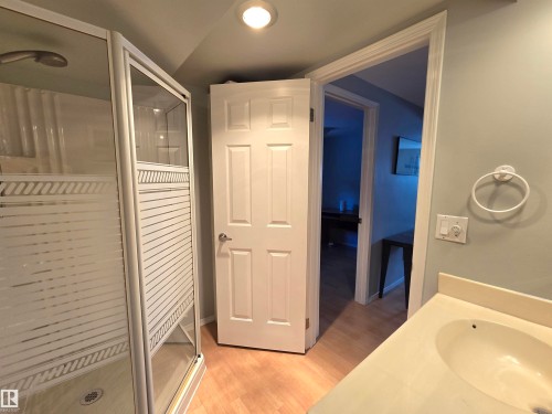 6 Dunewood Place, St. Albert, AB - Indoor Photo Showing Bathroom