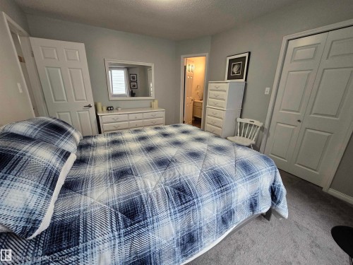 6 Dunewood Place, St. Albert, AB - Indoor Photo Showing Bedroom