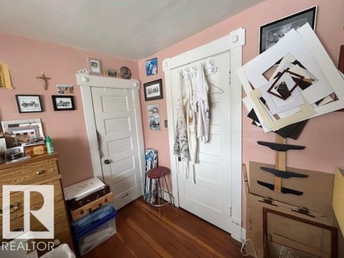 5028 50 Avenue, Chipman, AB - Indoor Photo Showing Other Room
