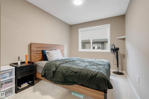 47 1075 Rosenthal Boulevard, Edmonton, AB - Indoor Photo Showing Bedroom