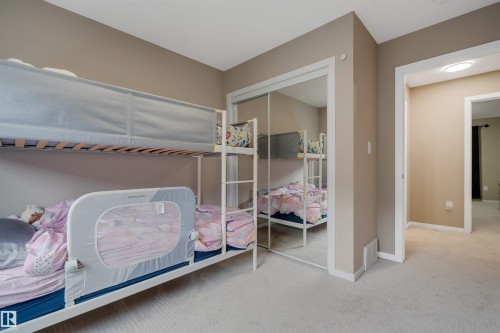 47 1075 Rosenthal Boulevard, Edmonton, AB - Indoor Photo Showing Bedroom