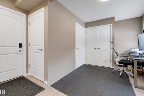 47 1075 Rosenthal Boulevard, Edmonton, AB - Indoor Photo Showing Office