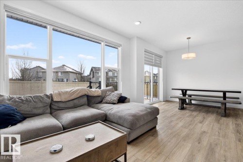 3417 Craig Landing Landing, Edmonton, AB - Indoor Photo Showing Living Room