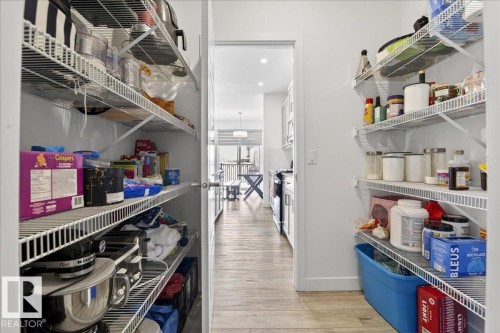 3417 Craig Landing Landing, Edmonton, AB - Indoor With Storage