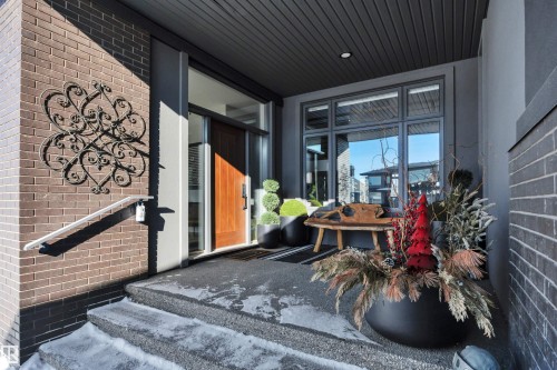 699 Howatt Drive, Edmonton, AB - Outdoor With Exterior