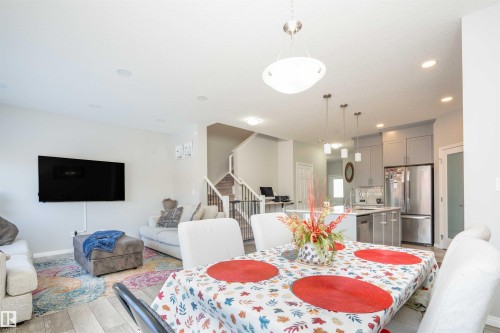 1308 Plum Link Link, Edmonton, AB - Indoor