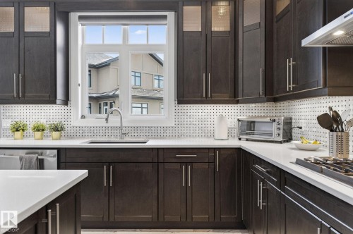 3713 Cameron Heights Place, Edmonton, AB - Indoor Photo Showing Kitchen With Upgraded Kitchen