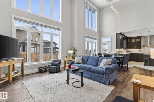 3713 Cameron Heights Place, Edmonton, AB - Indoor Photo Showing Living Room