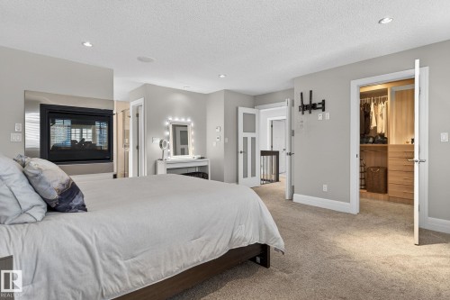 3713 Cameron Heights Place, Edmonton, AB - Indoor Photo Showing Bedroom