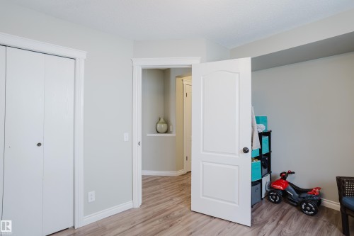Main floor bedroom - 13143 37 Street, Edmonton, AB - Indoor