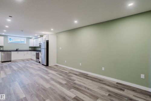 13143 37 Street, Edmonton, AB - Indoor