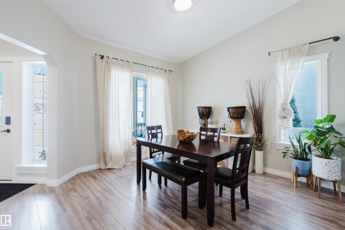 13143 37 Street, Edmonton, AB - Indoor Photo Showing Dining Room