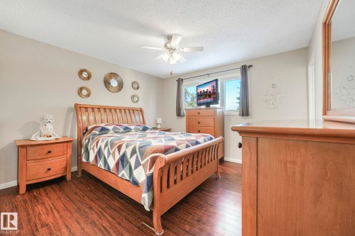 5108 55 Avenue, Leduc, AB - Indoor Photo Showing Bedroom